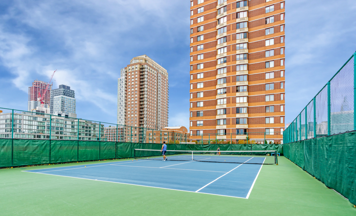4-74 48th Avenue 14M Hunters Point Queens NY 11109
